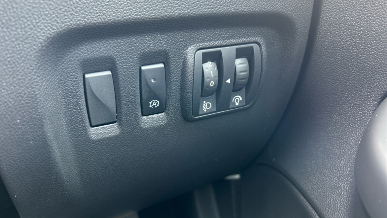 Renault Captur 1.5 dci 90 Iconic II Nav 5dr Auto Diesel Hatchback